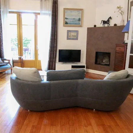 La Glycine Du Faubourg Apartment *